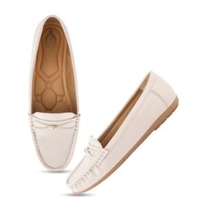 Shoetopia Women Solid Slip-On Loafers- NestShobha