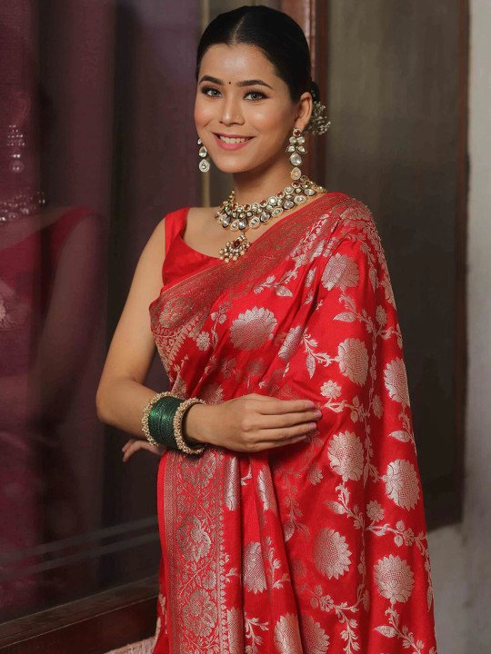 Red Zari Woven Banarasi Silk Saree - Image 6