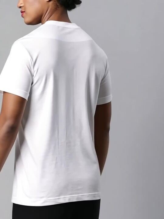 Levi’s Men’s White Solid Round-Neck T-Shirt | NestShobha - Image 4